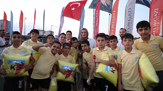 Başkan Palancıoğlu'ndan gençlere müjde: Yeni etkinlikler yolda