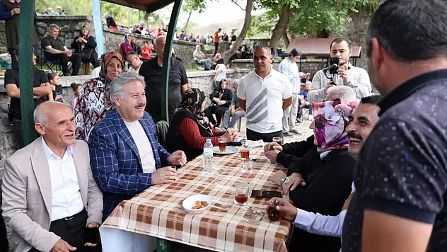 Başkan Palancıoğlu vatandaşlarla bir araya geldi: Ağırnas pilav şenliğinde buluştu