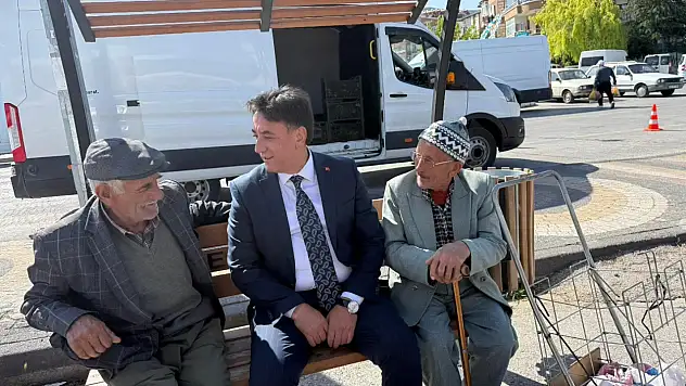 Başkan Şengül pazarda nabız tuttu: ''Önceliğimiz halkın memnuniyeti''