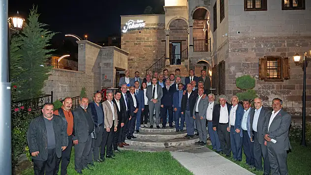 Başkan Yalçın muhtarlarla bir araya geldi