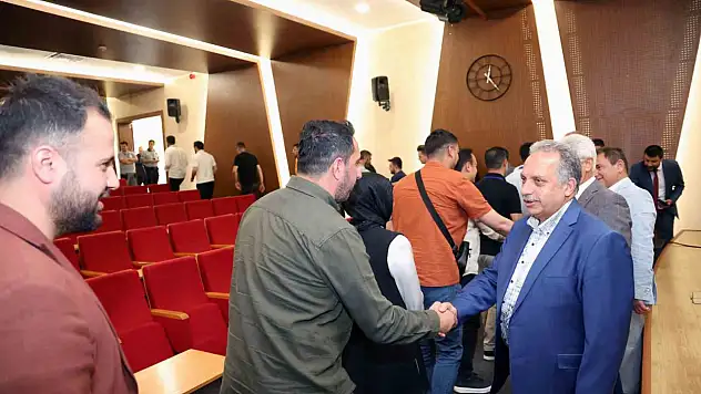 Yalçın personelle bayramlaştı