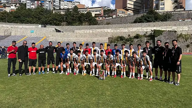 Başkan Yalçın Talas Belediyespor'u tebrik etti!