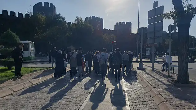 Başkandan iddialı çıkış: Kayseri'de iş problemi yok: Her gün 10 kişiye iş bulurum!