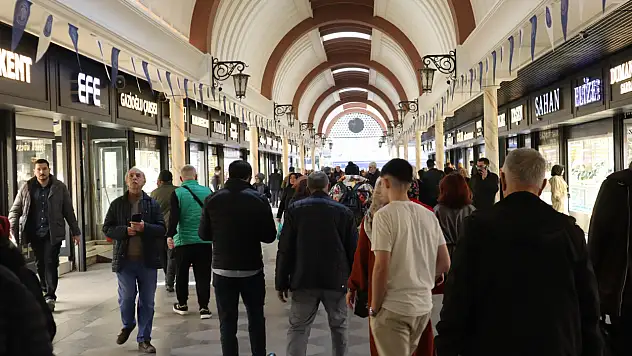 Bayram alışverişi için altın bozduruyorlar: Kayseri'de sarraflar doldu