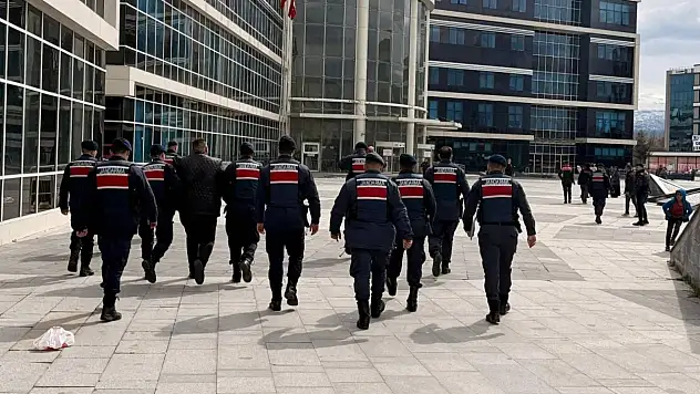 Bayramın ilk günü eşini tabancayla öldüren şüpheli tutuklandı