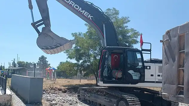 Belediye binası içinde bulunan şadırvanda teknik hata tespit edildi: Yenileme çalışmaları sürüyor!