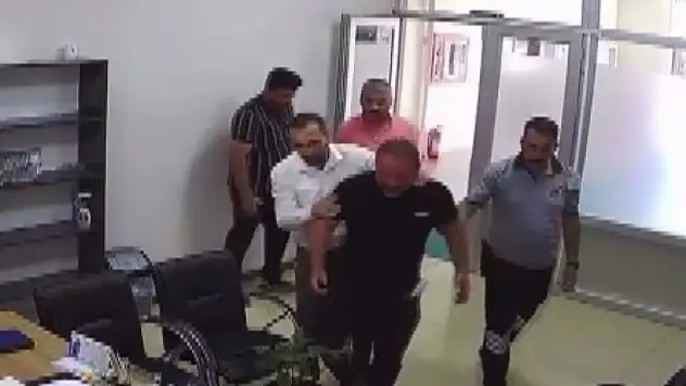 Kendini ateşe veren adamın belediye görüntüleri yayınlandı