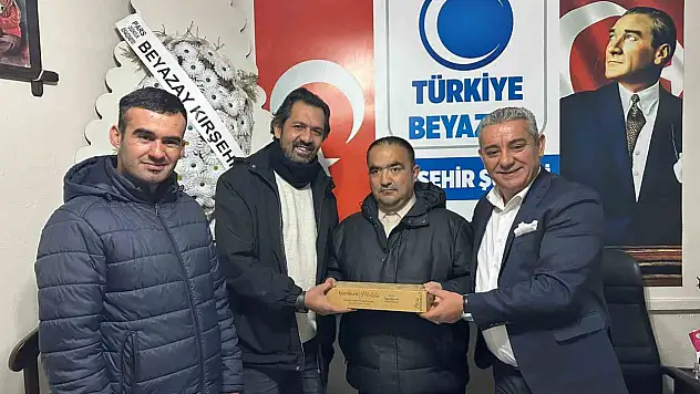 Beyazay Derneği 10 Ocak Çalışan Gazeteciler Gününü kutladı