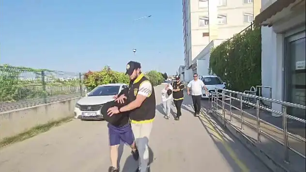 Birlikte alkol aldıkları arkadaşlarını öldüren 2 kişi tutuklandı