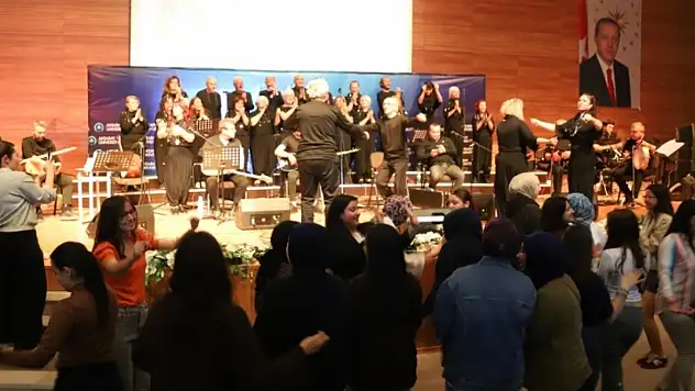 'Bir Türkü, Bin Duygu' yolculuğu Aksaray'da devam etti