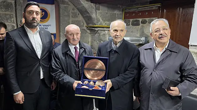 Birlik Söyleşilerinde ''MTTB'den Birlik Vakfı'na'' yolculuk anlatıldı
