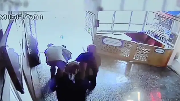 Öğrencinin hayatını heimlich manevrası kurtardı