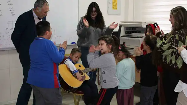 Üniversiteli gönüllülerden özel öğrencilere destek