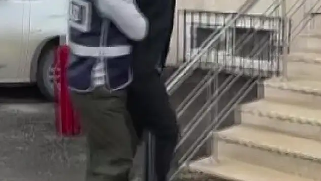 Boşanma aşamasındaki eşinin evine zarar veren şahıs tutuklandı