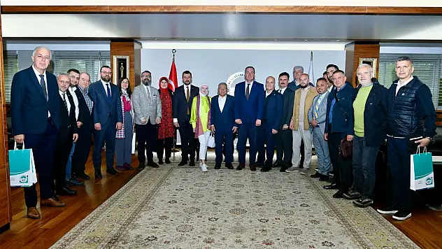 Bosna Hersek Dostluk Köprüleri Heyeti Başkan Büyükkılıç'ı ziyaret etti