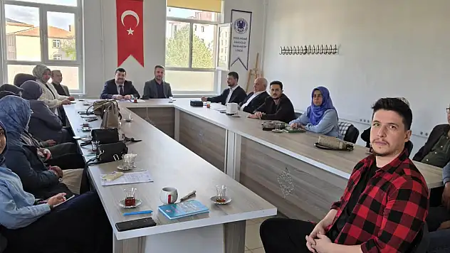 Bozdağ'dan eğitim toplantısında dikkat çeken değerlendirme: Başarı sadece sınav değil
