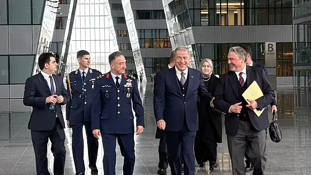 Brüksel'de kritik zirve: Hulusi Akar'dan dikkat çeken mesaj!