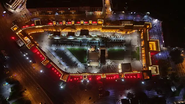 Bu kez kale savaş değil, sanat gördü! Kayseri'de bu festival büyüledi