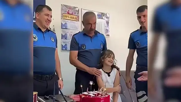 Bünyan'da minik Ayşe'den zabıta ekiplerine anlamlı jest
