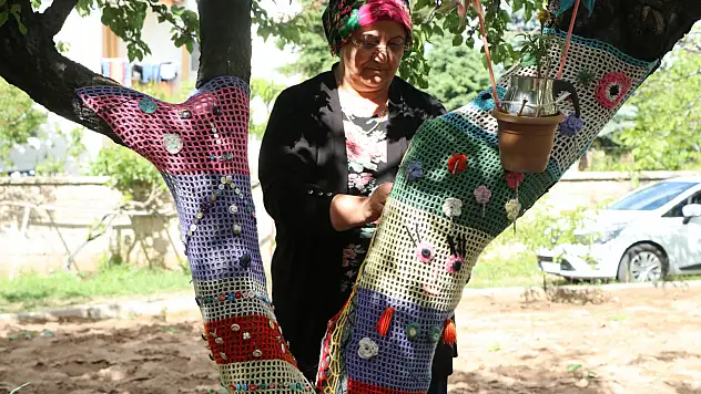 Bünyanlı kibar teyzeden rengarenk dokunuşlar!