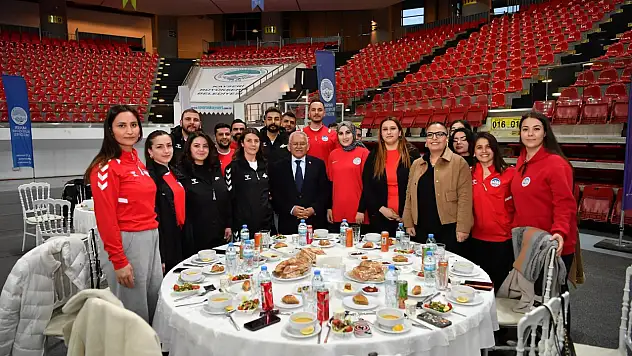 Büyükkılıç iftar programlarına katıldı