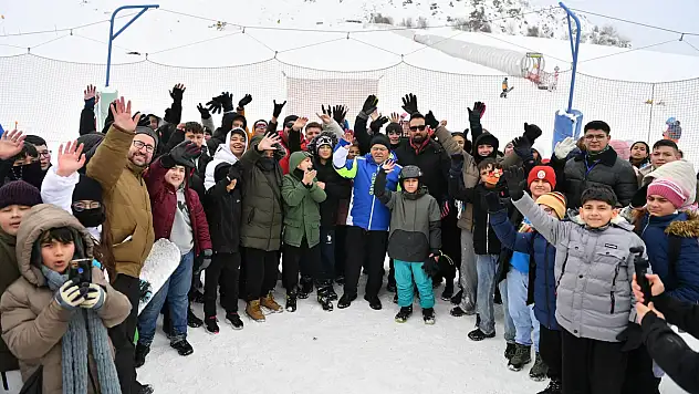 Büyükkılıç, Kayseri'nin spor ve turizm tesislerini tanıttı