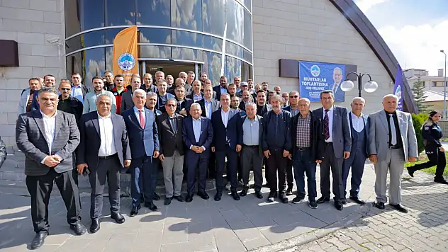 Büyükkılıç'tan Sarız ve Pınarbaşı çıkarması! Muhtarların taleplerini dinledi