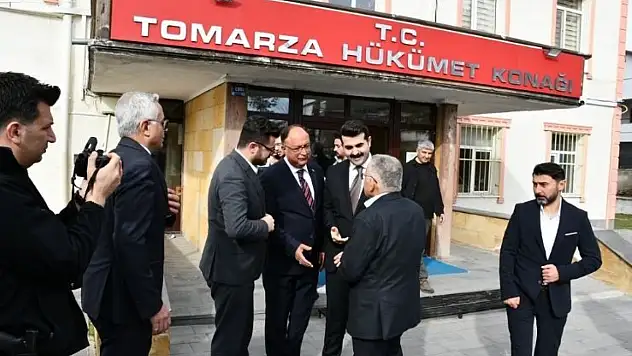 Büyükkılıç Tomarza'da! AK Parti Heyeti ilçeye çıkarma yaptı