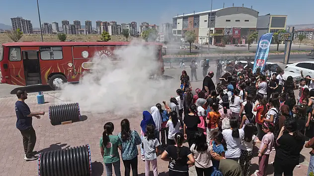 Büyükşehir'den öğrencilere afet güvenlik eğitimi