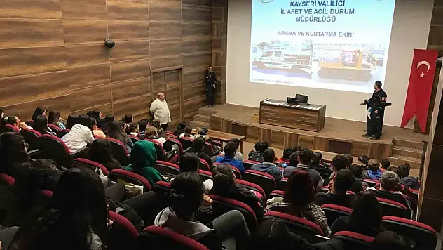 KAYMEK 'Afet Bilinci ve İlk 72 Saat' Semineri verdi