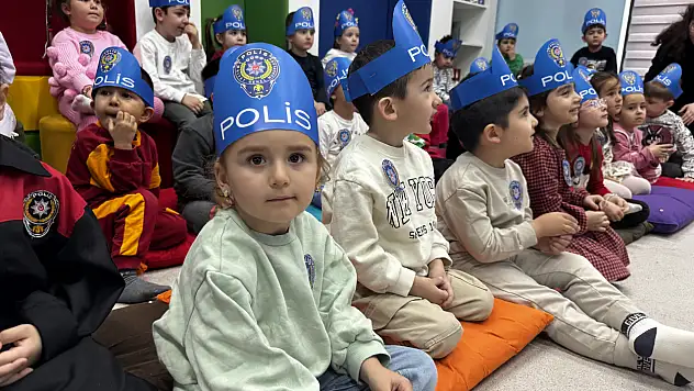Büyükşehir miniklere polislik mesleğini tanıttı
