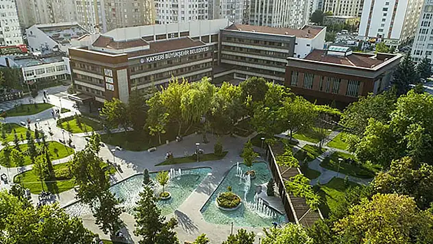 Büyükşehir rakamlarla yanıt verdi: '1 ayda yağacak yağmurun yarısı, 3 saat içinde yağdı'