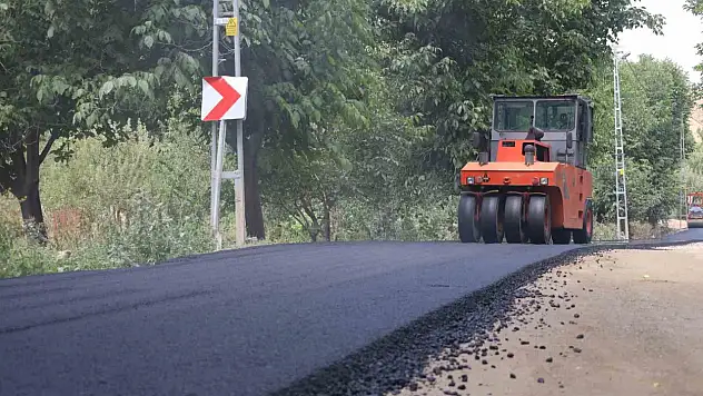Kayseri'nin o ilçesinde asfaltlama çalışmaları hız kazandı!