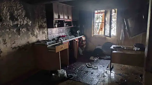 Camide çıkan yangın korkuttu!