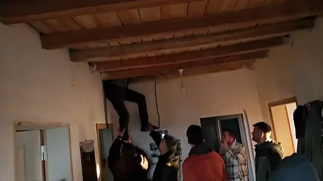 Hükümlü Yozgat'ta Çatıda Saklanırken Dron Kamerasıyla Yakalandı