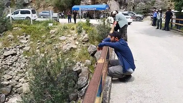 Serinlemek için girdiği çayda kaybolan genç 5 gündür aranıyor