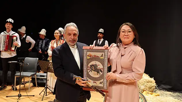 Cengiz Aytmatov Kayseri'de anıldı