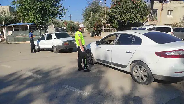 Adana Kozan'da huzur operasyonu: 10 aranan şahıs yakalandı