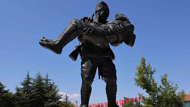 Çetmili Kara Ali Çavuş ile oğlu Mehmet Onbaşı şehadetlerinde unutulmadı!