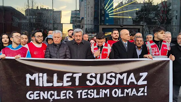 CHP Gençlik Kolları İl Başkanı Çakmak: Geçim mücadelesi veren gençler tehdit değildir