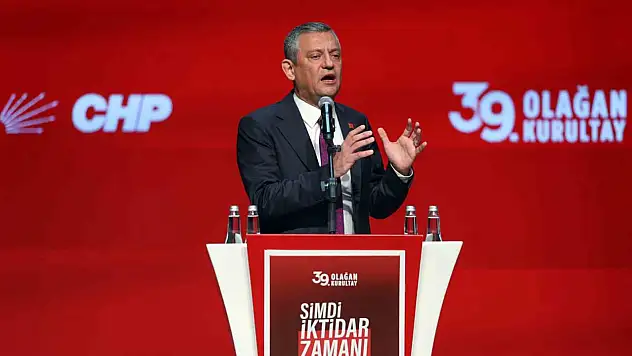Özgür Özel: CHP arınacaksa bizi eskiye döndürmek isteyenlerden arınacak