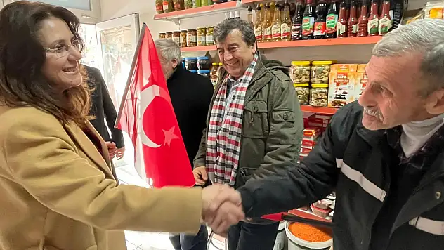 CHP'li Özer Yahyalı'da esnafla buluştu