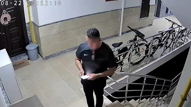 Cinayet zanlısının daha önce eşinin kapısına geldiği ve olaydan sonraki kaçış görüntüleri ortaya çıktı