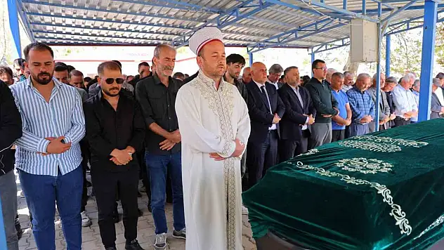 Cinayete kurban giden Kübra Yapıcı toprağa verildi
