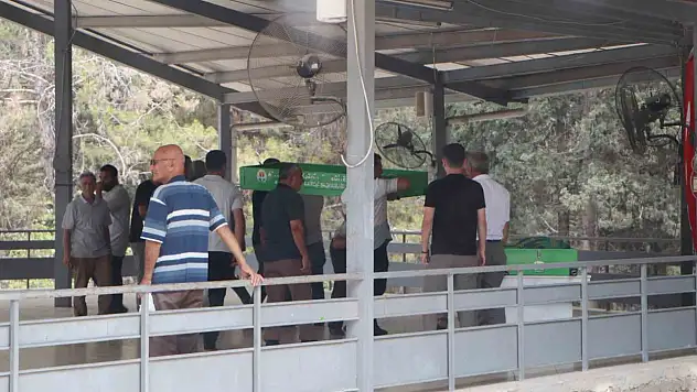 Borç krizi cinayetle bitti: Verimli ailesi mezarlıkta ayrıldı