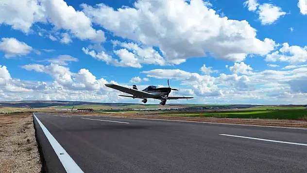 Uçacak Yer Bulamayınca Kendi Pistini Kurdu