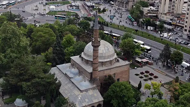 Cuma Hutbesinde toplumsal çağrı!
