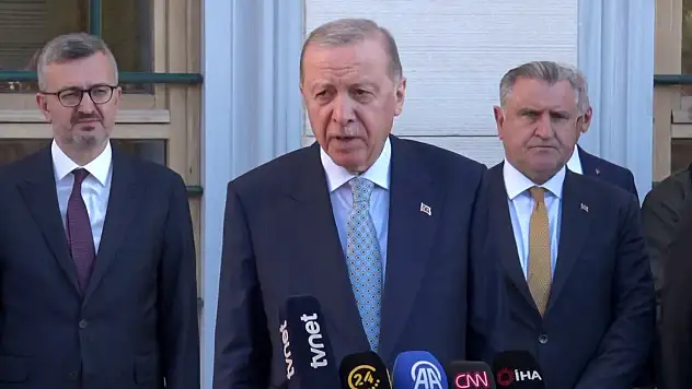 Cumhurbaşkanı Erdoğan, Cezayir Cumhurbaşkanı Tebbun ile telefonda görüştü
