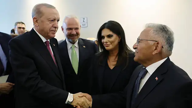 Cumhurbaşkanı Erdoğan'dan Kayseri mesajı: Başkan Büyükkılıç paylaştı!