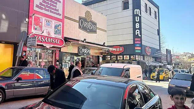 Cumhuriyet Meydanı, 27 Mayıs, Hunat… - Yoğunluk başladı!